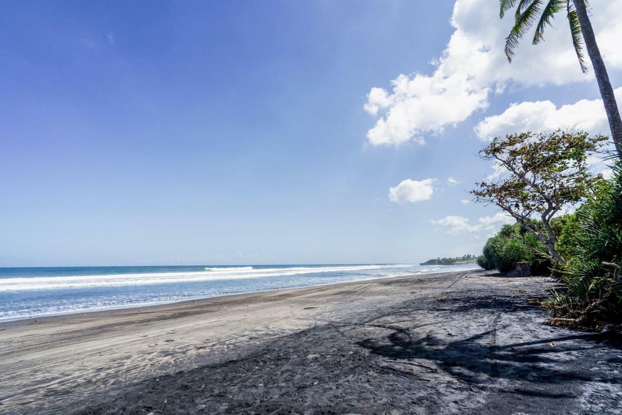 Pantai Hitam Villa Табанан Экстерьер фото